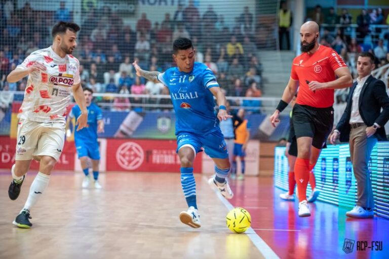 1-3 | El Viña Albali Valdepeñas no consigue sumar en casa