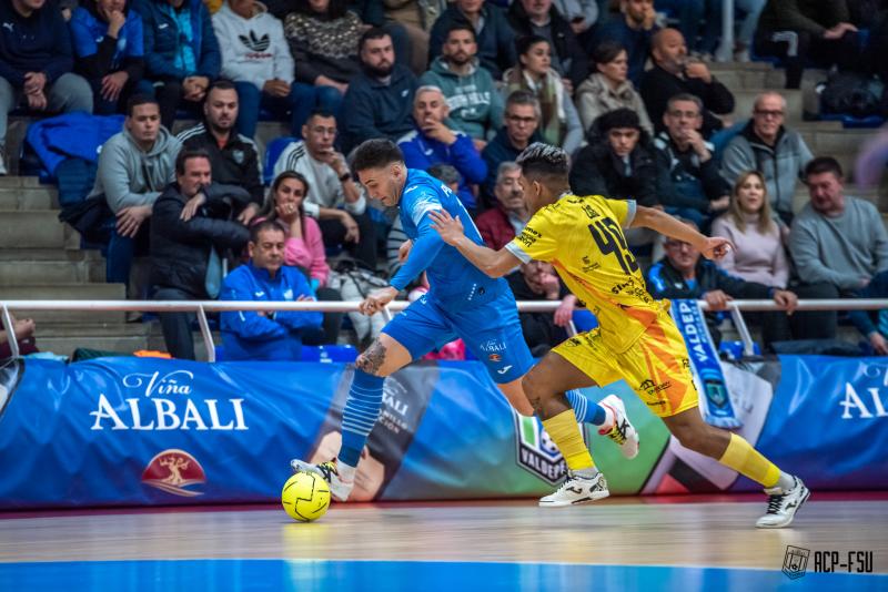 2-7 | El Viña Albali Valdepeñas se desinfló en la segunda mitad