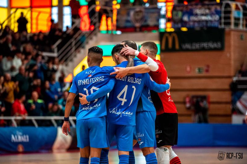 7-2 | El Viña Albali Valdepeñas golea al campeón de europa