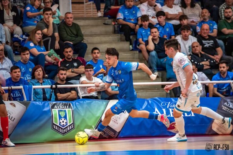 4-1 | El Viña Albali Valdepeñas gana y roza la salvación