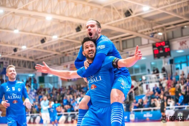 5-2 | El Viña Albali Valdepeñas recupera la sonrisa en casa