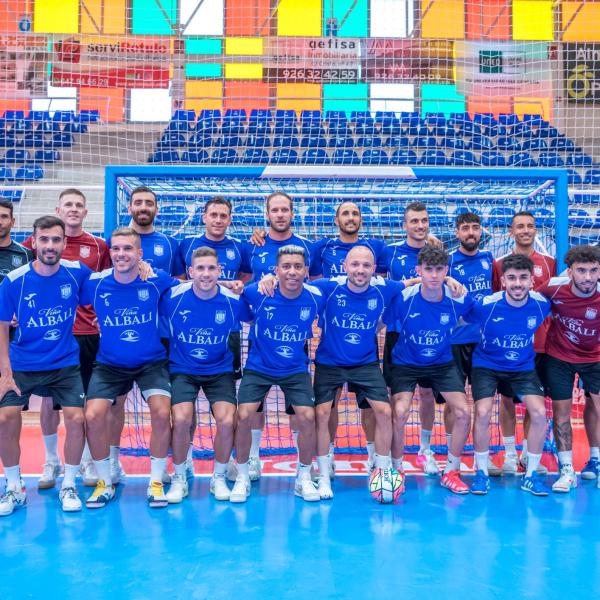 Noticia | El Viña Albali Valdepeñas 23/24 arrancó la pretemporada