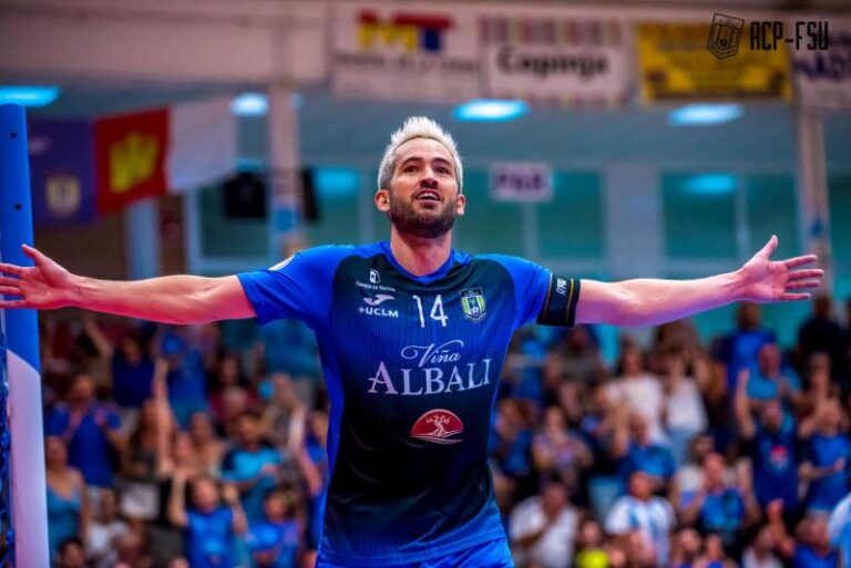 El Viña Albali Valdepeñas se presentó ante su afición con una victoria ante Movistar Inter (3-2).