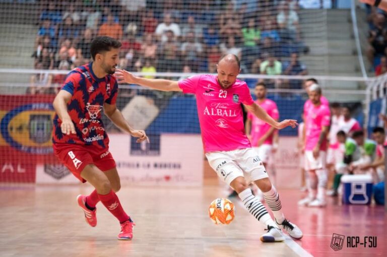 El Viña Albali Valdepeñas se lleva su trofeo