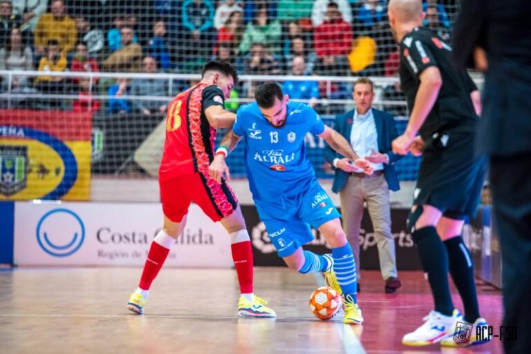 El Viña Albali Valdepeñas cae en el último minuto
