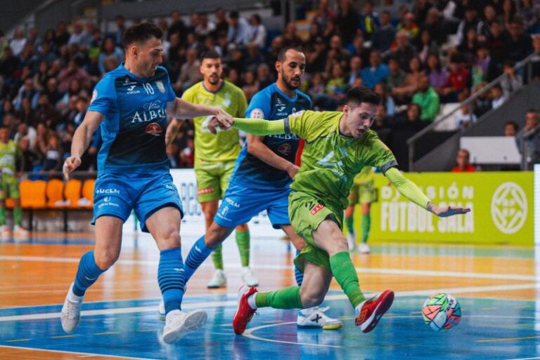7-3 | El Viña Albali pone fin a su racha en palma