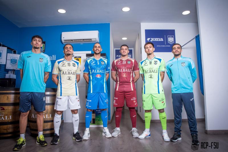 Noticia | Presentadas las nuevas equipaciones del Viña Albali Valdepeñas para la temporada 25/26