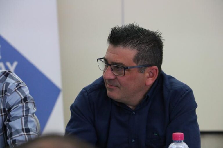 Luis palencia: Somos profesionales en todos los sentidos, nos falta el nombre de liga profesional